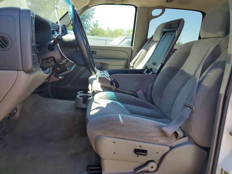 64518756 :رقم المزاد ، 3GNFK16Z85G150352 vin ، 2005 Chevrolet Suburban مزاد بيع