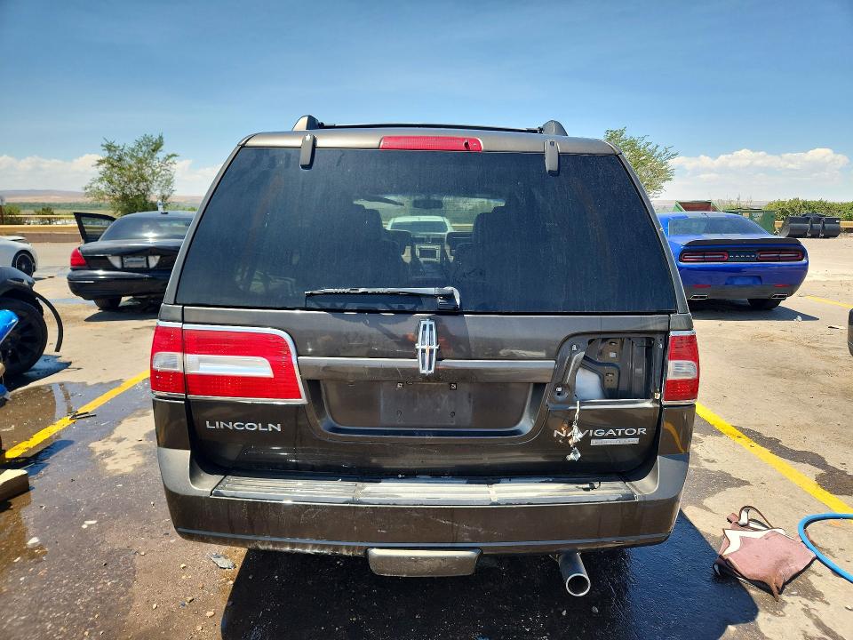 Продажа на аукционе авто 2008 Lincoln Navigator, vin: 5LMFU28568LJ17790, номер лота: 62823996