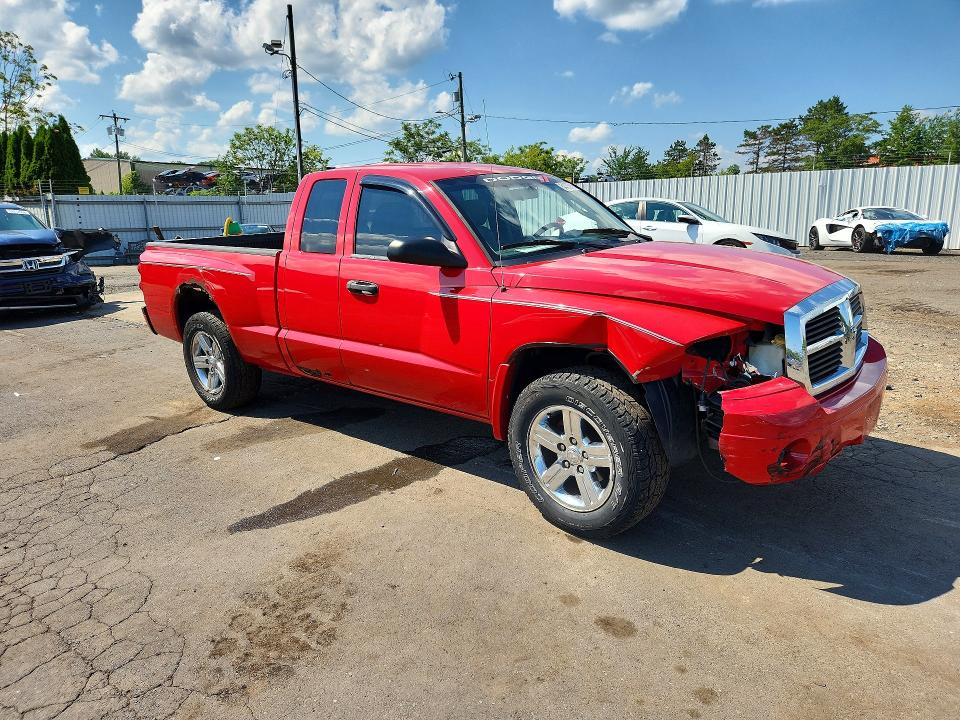 2007 Dodge Dakota მანქანა იყიდება აუქციონზე, vin: 1D7HW42K17S261732, აუქციონის ნომერი: 64433916