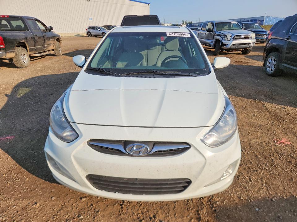 2013 Hyundai Accent მანქანა იყიდება აუქციონზე, vin: KMHCU4AE7DU330960, აუქციონის ნომერი: 63769996