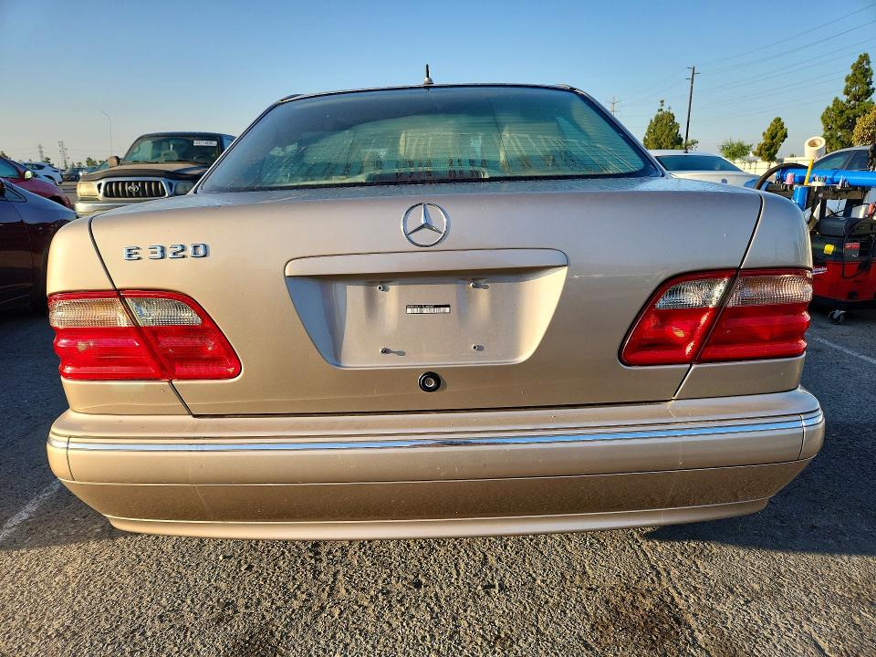 Продаж на аукціоні авто 2001 Mercedes-benz E, vin: WDBJF65J71B166267, номер лоту: 63183056