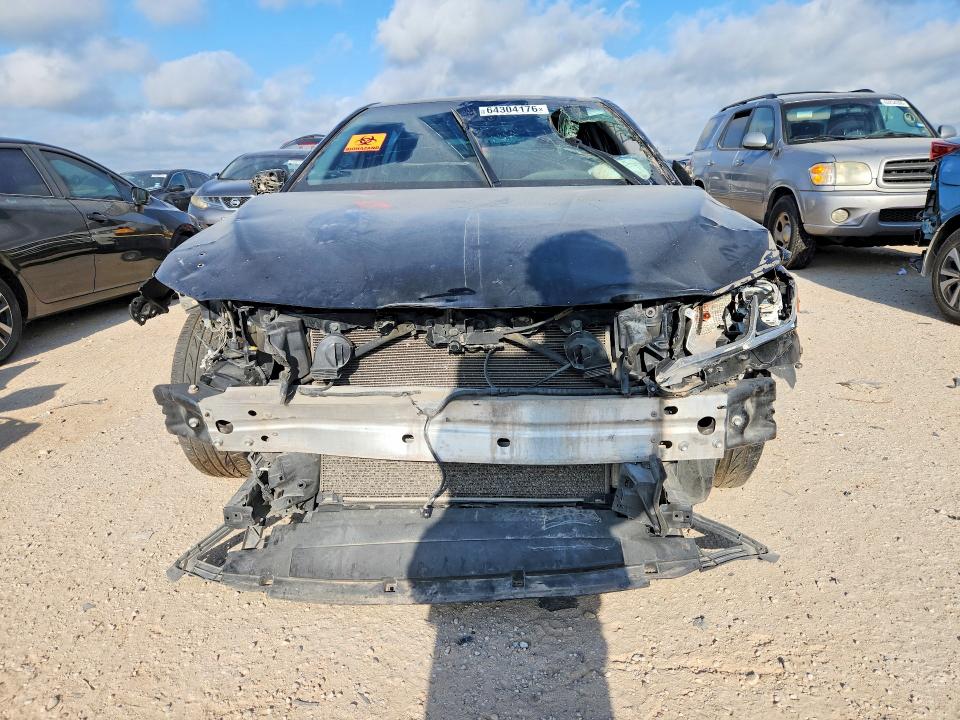 64304176 :رقم المزاد ، 4T1B11HK5KU683581 vin ، 2019 Toyota Camry مزاد بيع