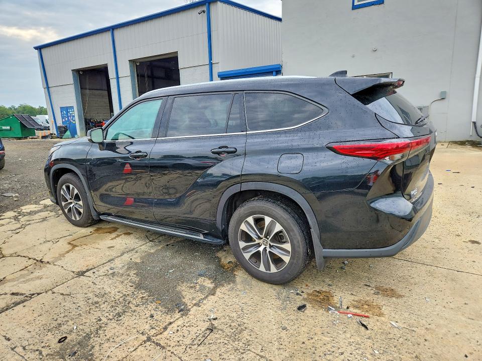 67193916 :رقم المزاد ، 5TDHZRBH0MS153822 vin ، 2021 Toyota Highlander مزاد بيع