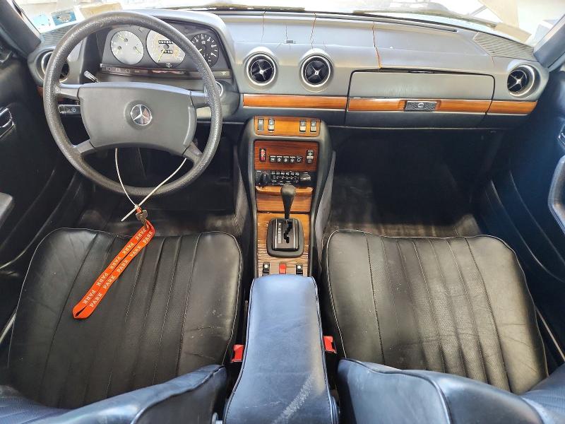 64431926 :رقم المزاد ، WDBAB33A3DB027576 vin ، 1983 Mercedes-benz 300 مزاد بيع