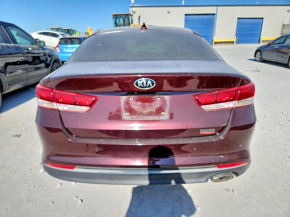 2018 Kia Optima მანქანა იყიდება აუქციონზე, vin: 5XXGT4L30JG245447, აუქციონის ნომერი: 64895466