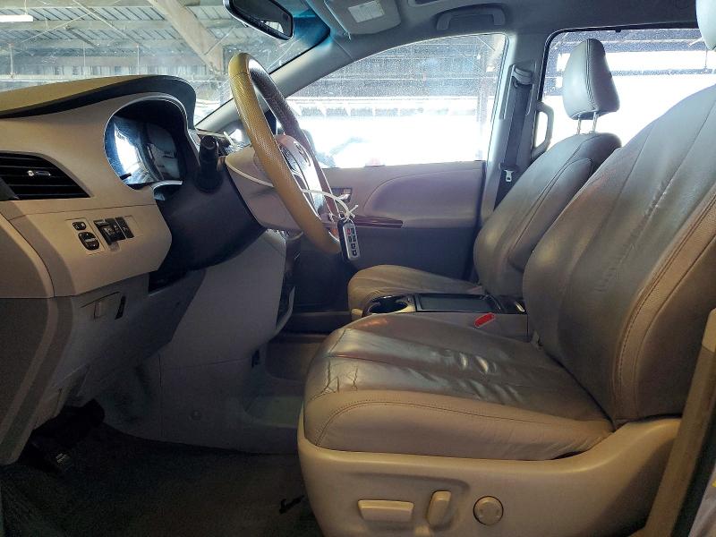 2011 Toyota Sienna მანქანა იყიდება აუქციონზე, vin: 5TDYK3DC7BS173842, აუქციონის ნომერი: 65679196