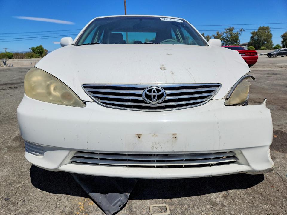 2005 Toyota Camry მანქანა იყიდება აუქციონზე, vin: 4T1BE30K25U388678, აუქციონის ნომერი: 65752056