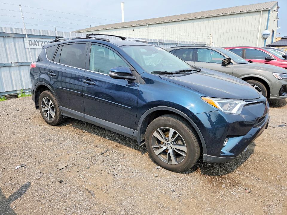 Продажа на аукционе авто 2018 Toyota Rav4, vin: 2T3RFREV5JW777981, номер лота: 64593706