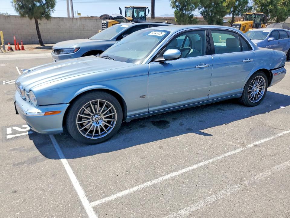 Продажа на аукционе авто 2006 Jaguar Xj8, vin: SAJWA71B06SH02756, номер лота: 63445836
