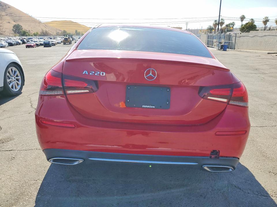 Продажа на аукционе авто 2020 Mercedes-benz A, vin: WDD3G4EBXLW039003, номер лота: 61958126