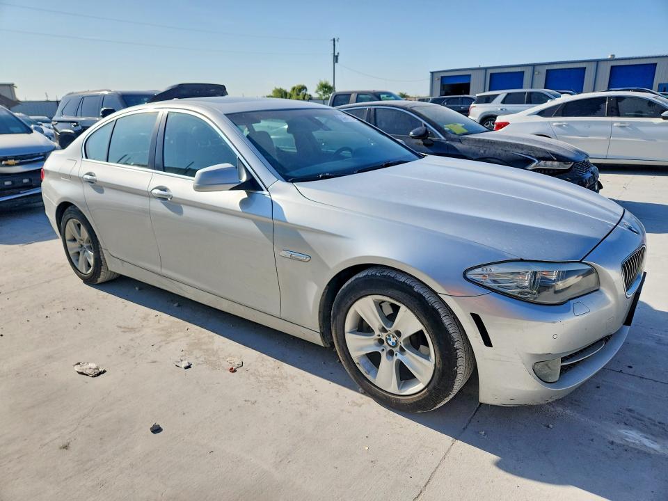 2011 Bmw 528 მანქანა იყიდება აუქციონზე, vin: WBAFR1C56BC750000, აუქციონის ნომერი: 64618396