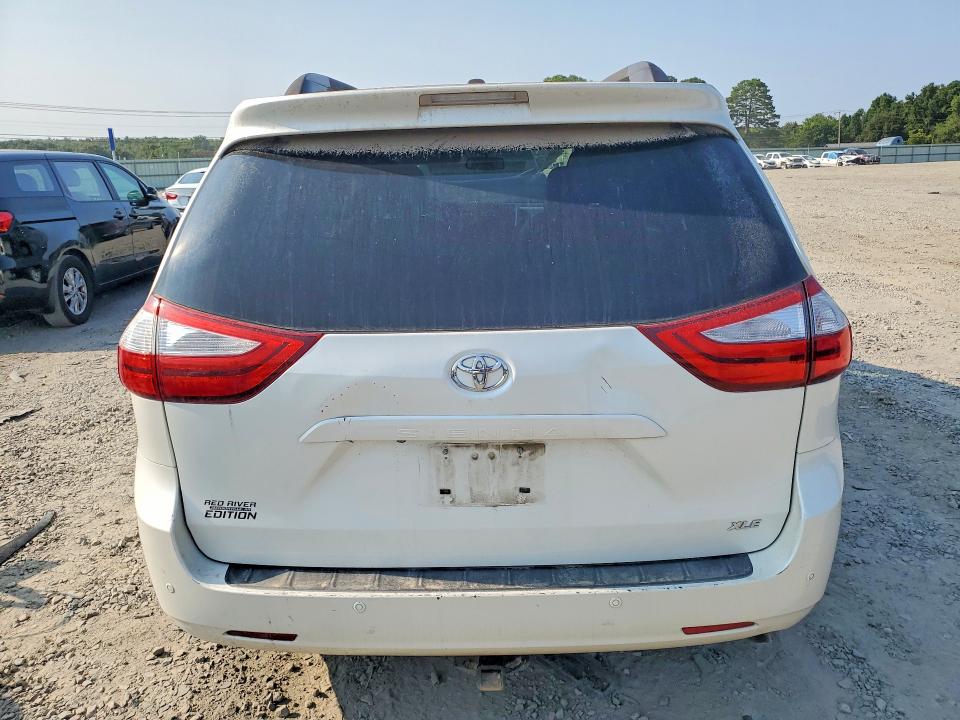Aukcja sprzedaży 2015 Toyota Sienna, vin: 5TDYK3DC7FS561157, numer aukcji: 63838346