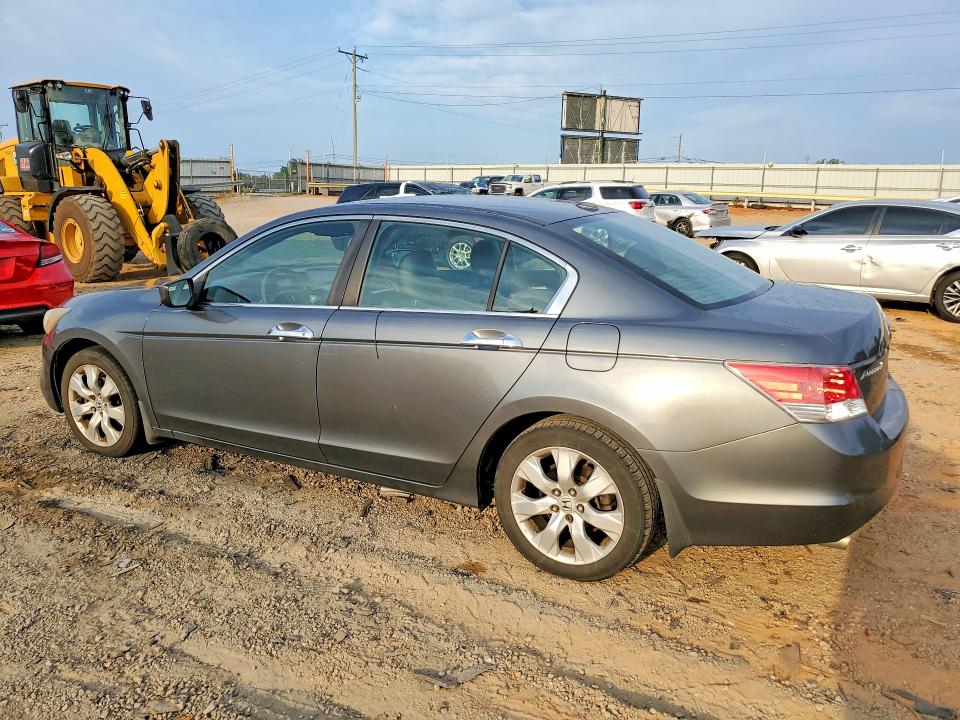 Auction sale of the 2010 Honda Accord, vin: 1HGCP3F83AA007304, lot number: 65101676