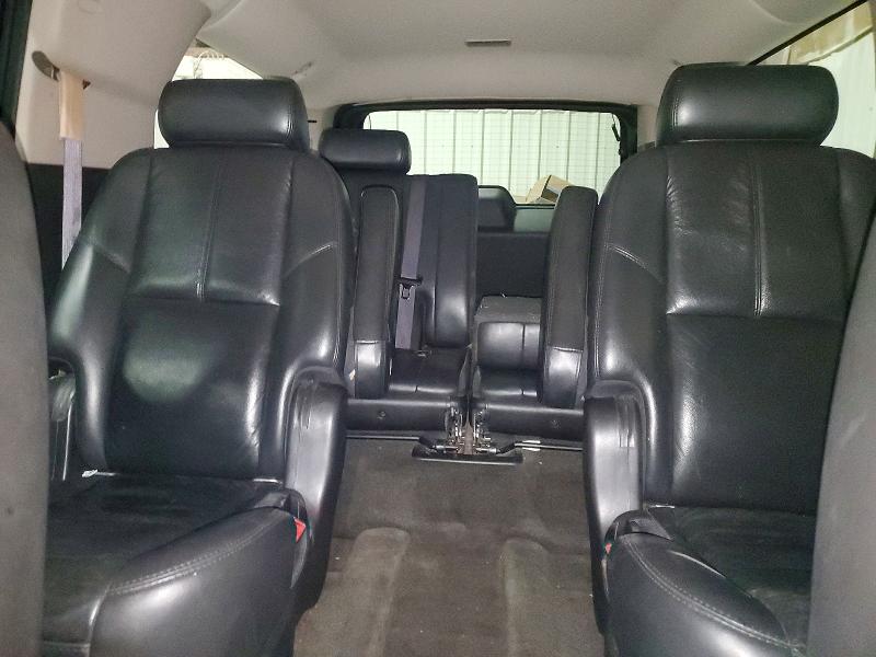 61647236 :رقم المزاد ، 3GNFK16308G112713 vin ، 2008 Chevrolet Subrban مزاد بيع