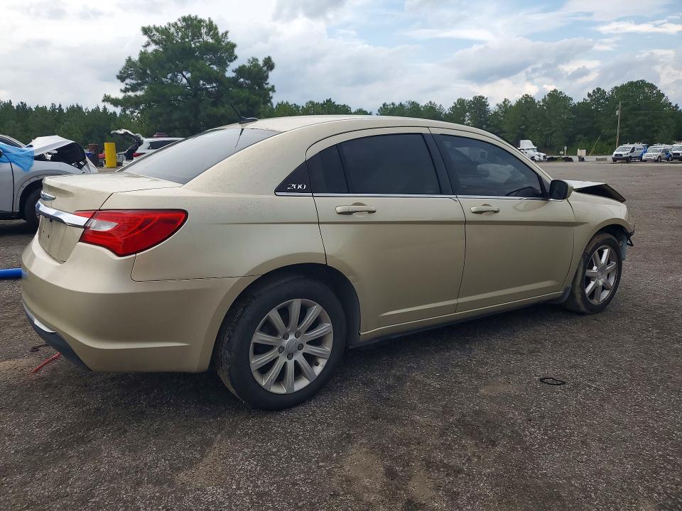 2011 Chrysler 200 მანქანა იყიდება აუქციონზე, vin: 1C3BC1FG1BN519806, აუქციონის ნომერი: 63694576