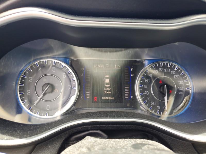 2015 Chrysler 200 მანქანა იყიდება აუქციონზე, vin: 1C3CCCABXFN714045, აუქციონის ნომერი: 63546186