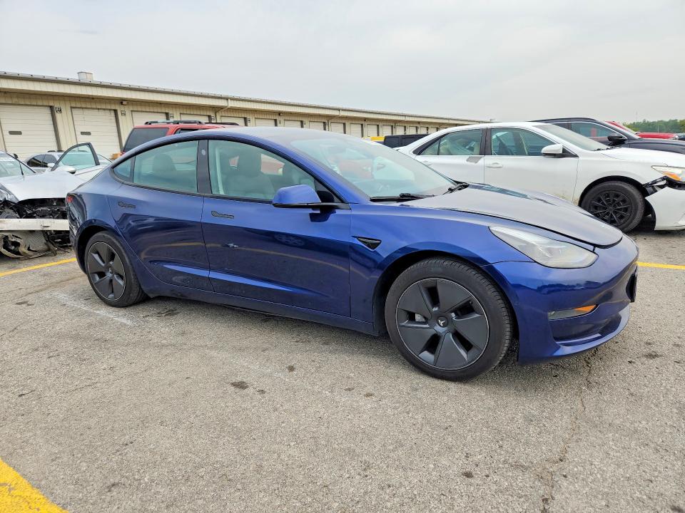 65326036 :رقم المزاد ، 5YJ3E1EA5NF370374 vin ، 2022 Tesla Model 3 مزاد بيع