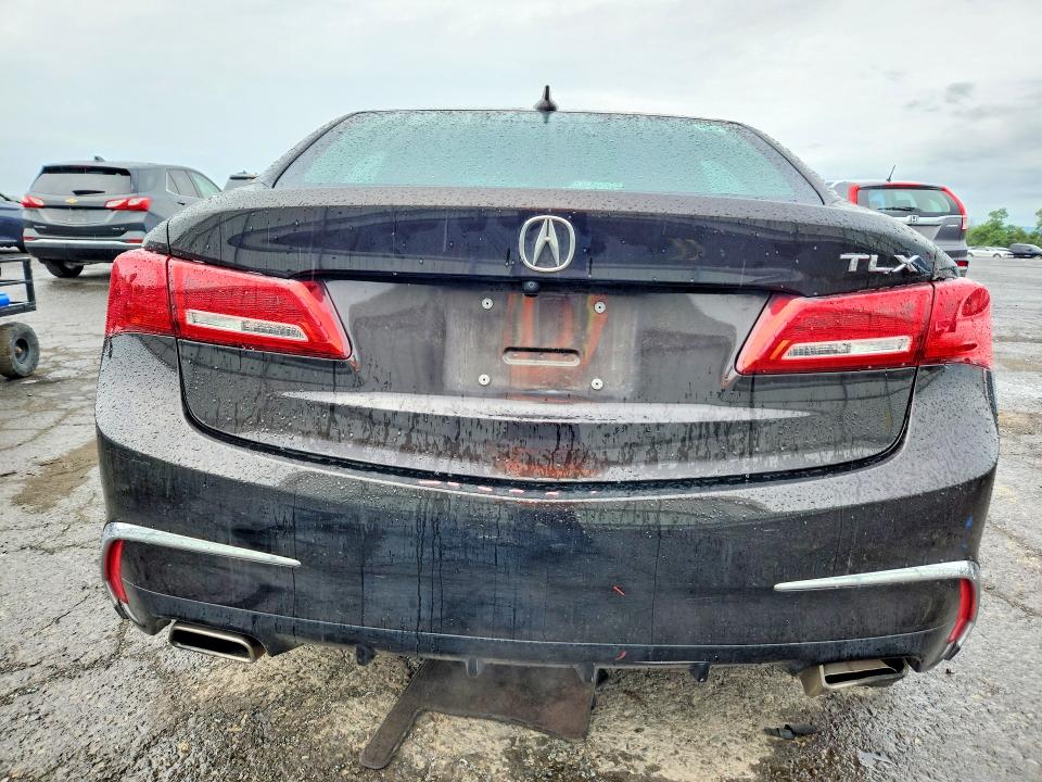63898556 :رقم المزاد ، 19UUB2F53JA002901 vin ، 2018 Acura Tlx مزاد بيع