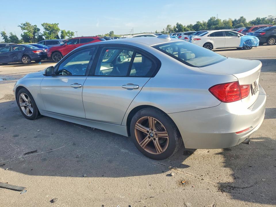 66262416 :رقم المزاد ، WBA3B1C56DF462468 vin ، 2013 Bmw 320 مزاد بيع