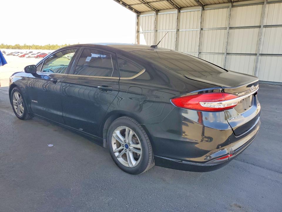 65393566 :رقم المزاد ، 3FA6P0LU1JR161789 vin ، 2018 Ford Fusion مزاد بيع