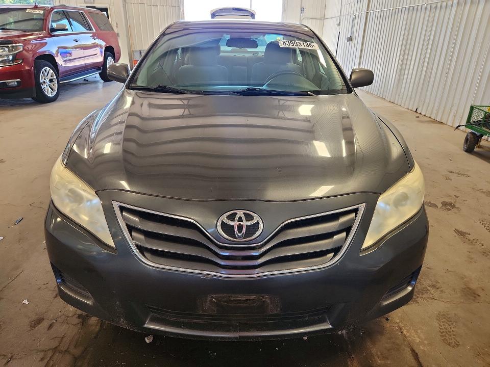 2010 Toyota Camry მანქანა იყიდება აუქციონზე, vin: 4T1BF3EK6AU074547, აუქციონის ნომერი: 63993136