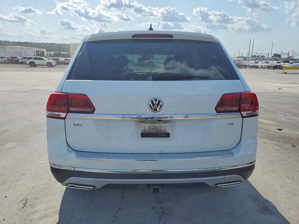 64632396 :رقم المزاد ، 1V2ER2CA9KC597144 vin ، 2019 Volkswagen Atlas مزاد بيع