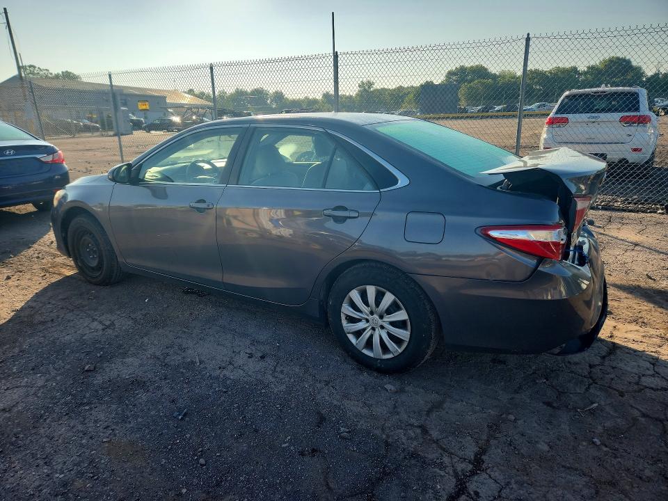 64095356 :رقم المزاد ، 4T1BF1FK6GU586515 vin ، 2016 Toyota Camry مزاد بيع