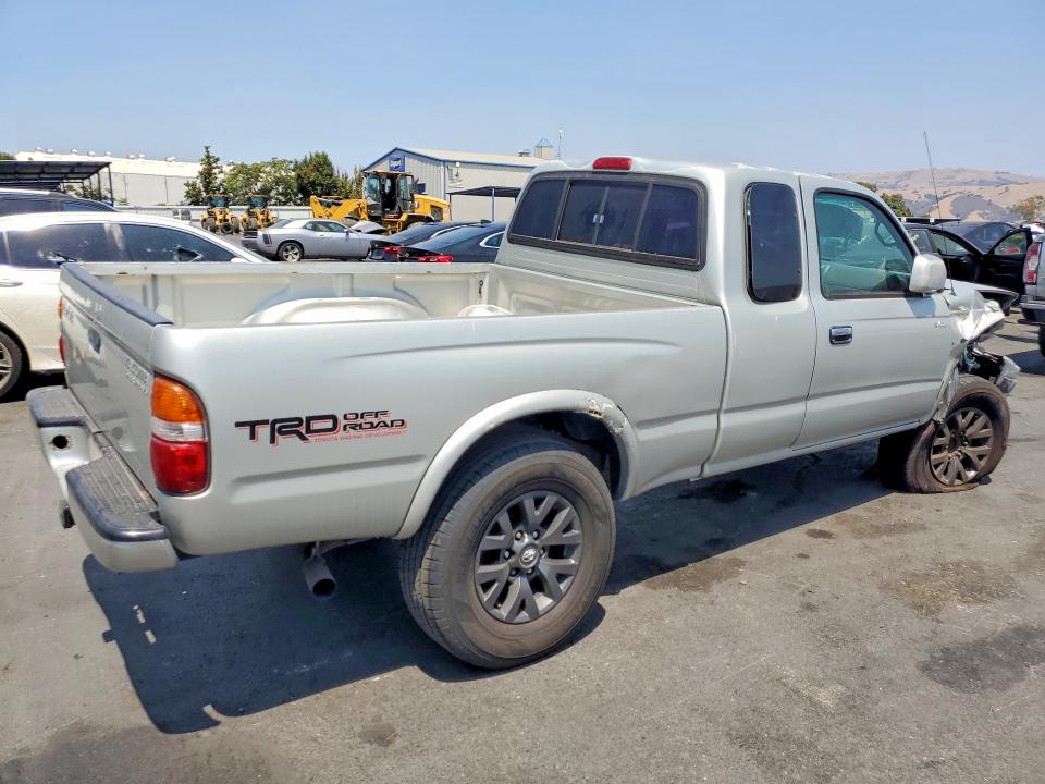 64646206 :رقم المزاد ، 5TESN92N7YZ700407 vin ، 2000 Toyota Tacoma مزاد بيع