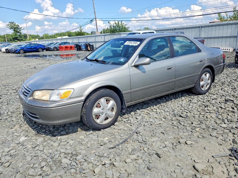 63962986 :رقم المزاد ، JT2BG22KX10546281 vin ، 2001 Toyota Camry مزاد بيع