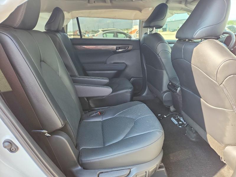 Продаж на аукціоні авто 2024 Toyota Highlander, vin: 5TDKDRBH7RS542128, номер лоту: 63947036