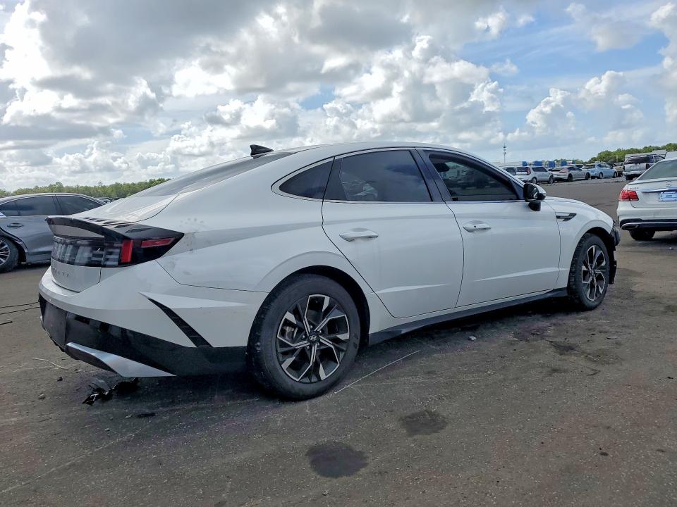2025 Hyundai Sonata მანქანა იყიდება აუქციონზე, vin: KMHL64JA3SA465939, აუქციონის ნომერი: 64118606