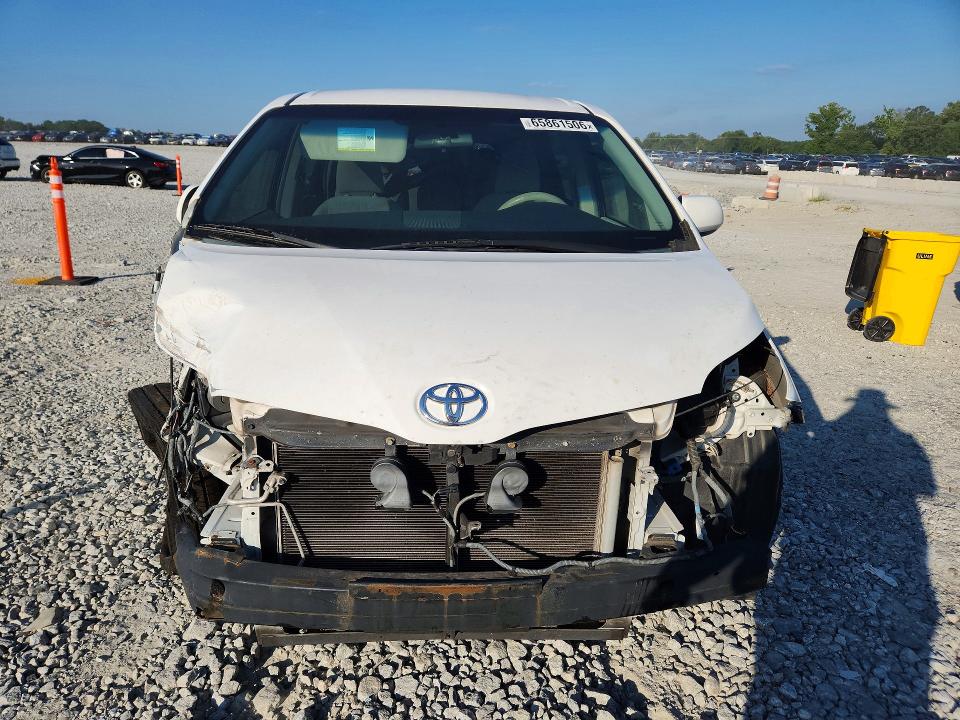 65861506 :رقم المزاد ، 5TDKA3DC0CS013991 vin ، 2012 Toyota Sienna مزاد بيع