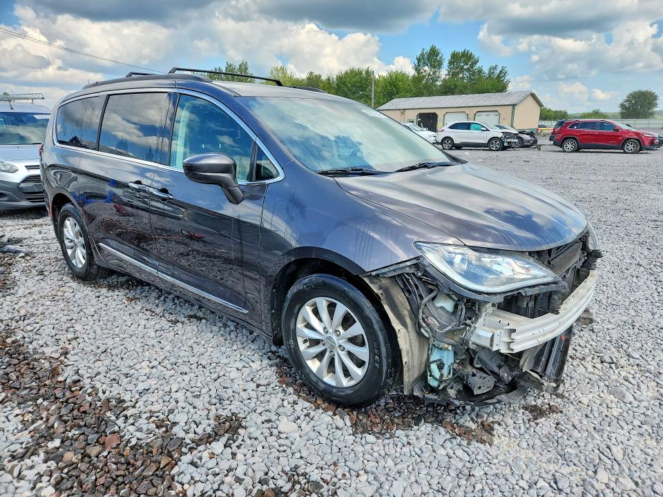 66579246 :رقم المزاد ، 2C4RC1BG9HR511464 vin ، 2017 Chrysler Pacifica مزاد بيع