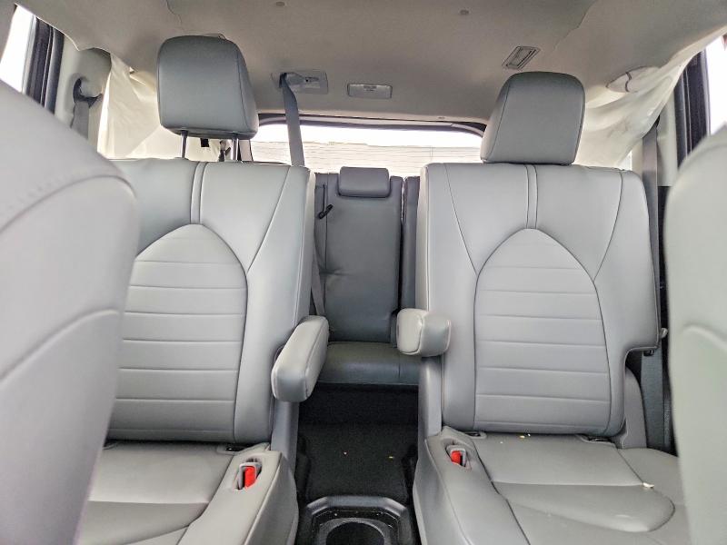 63688926 :رقم المزاد ، 5TDKDRAH6PS011520 vin ، 2023 Toyota Highlander مزاد بيع