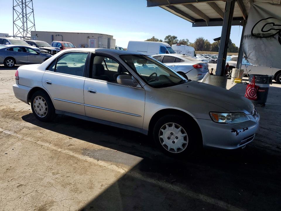 2002 Honda Accord მანქანა იყიდება აუქციონზე, vin: 3HGCG665X2G706794, აუქციონის ნომერი: 64104606