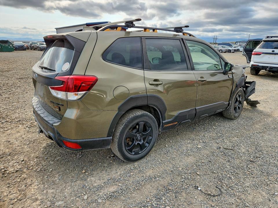 63056776 :رقم المزاد ، JF2SKAMC3NH400450 vin ، 2022 Subaru Forester مزاد بيع