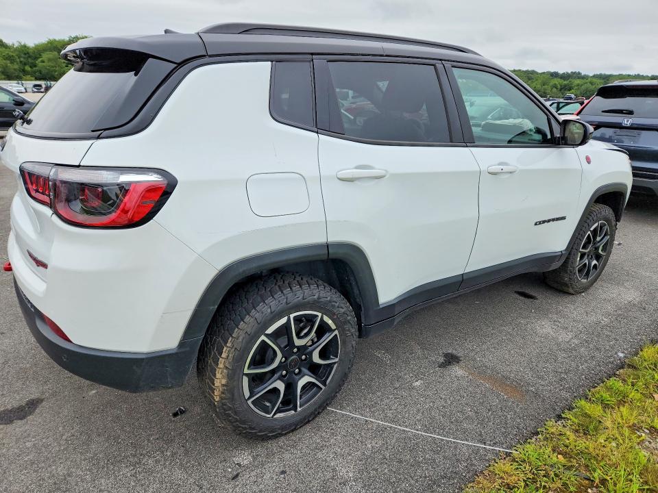 65012046 :رقم المزاد ، 3C4NJDDN0ST584017 vin ، 2025 Jeep Compass مزاد بيع