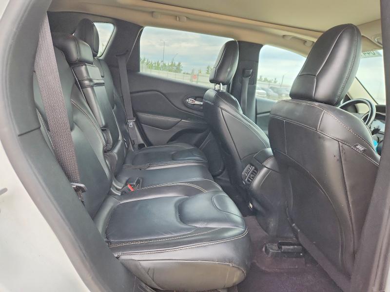 64416696 :رقم المزاد ، 1C4PJMDSXGW374802 vin ، 2016 Jeep Cherokee مزاد بيع