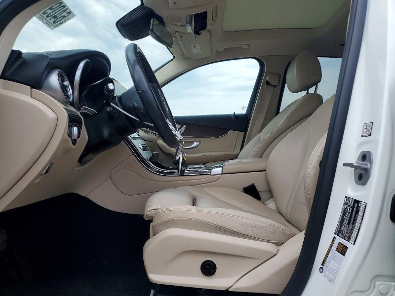 64097606 :رقم المزاد ، W1N0G8EB8NG017981 vin ، 2022 Mercedes-benz Glc مزاد بيع