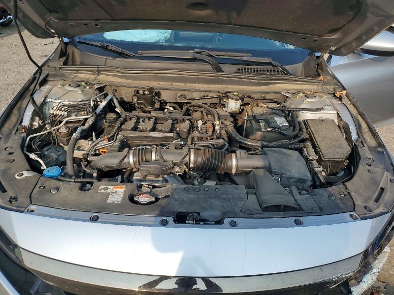 64740606 :رقم المزاد ، 1HGCV1F39JA124075 vin ، 2018 Honda Accord مزاد بيع