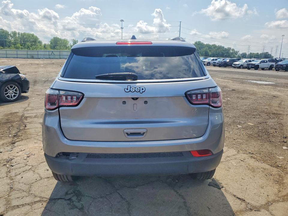 2018 Jeep Compass მანქანა იყიდება აუქციონზე, vin: 3C4NJDBB5JT483708, აუქციონის ნომერი: 64015716