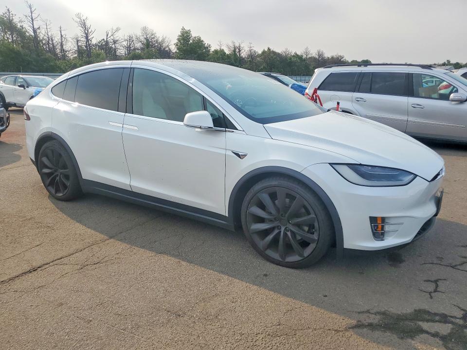 2019 Tesla Model X მანქანა იყიდება აუქციონზე, vin: 5YJXCBE22KF184972, აუქციონის ნომერი: 62392236