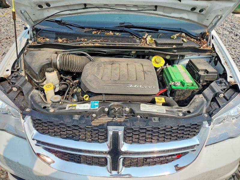 64718156 :رقم المزاد ، 2C4RDGCG2HR600226 vin ، 2017 Dodge Grand Caravan مزاد بيع