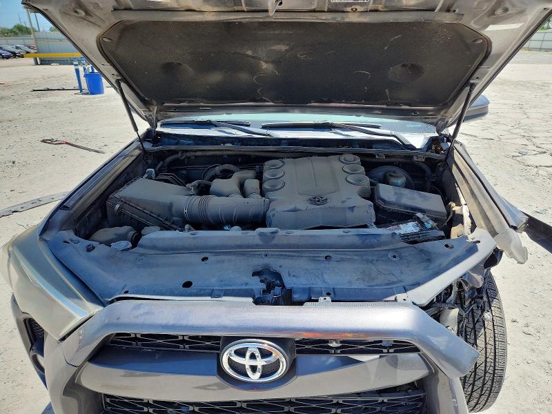 64304096 :رقم المزاد ، JTEZU5JR2J5165652 vin ، 2018 Toyota 4runner مزاد بيع