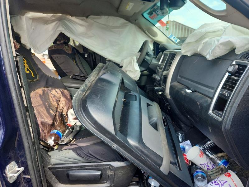 64100796 :رقم المزاد ، 1C6RR6GT6FS674951 vin ، 2015 Ram 1500 مزاد بيع