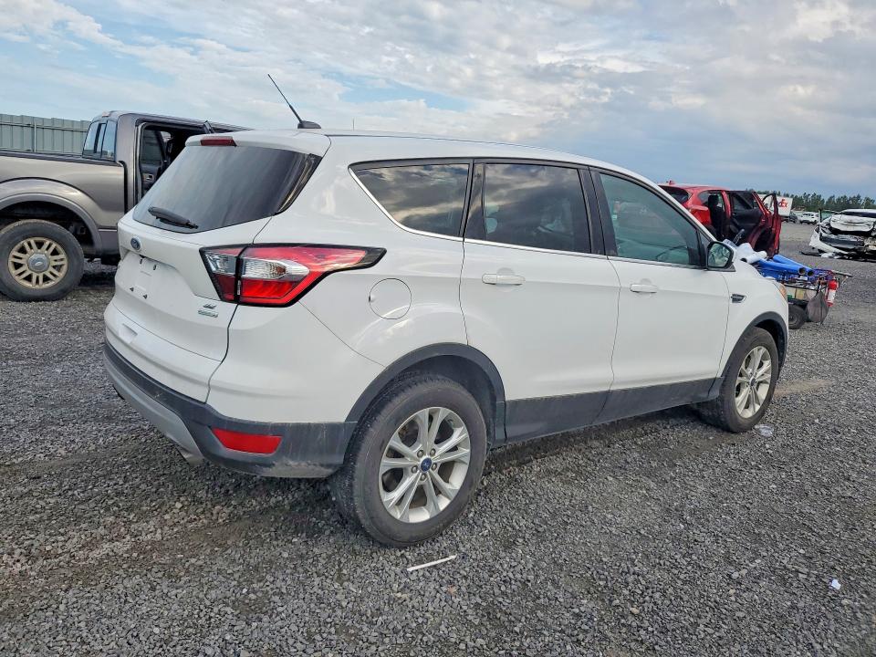 2017 Ford Escape მანქანა იყიდება აუქციონზე, vin: 1FMCU0GD6HUD88944, აუქციონის ნომერი: 66888066