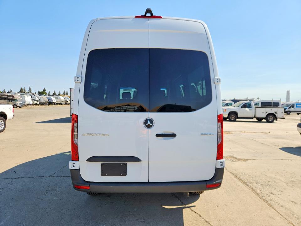 64469666 :رقم المزاد ، W1Z4KFHY8SP818568 vin ، 2025 Mercedes-benz Sprinter مزاد بيع
