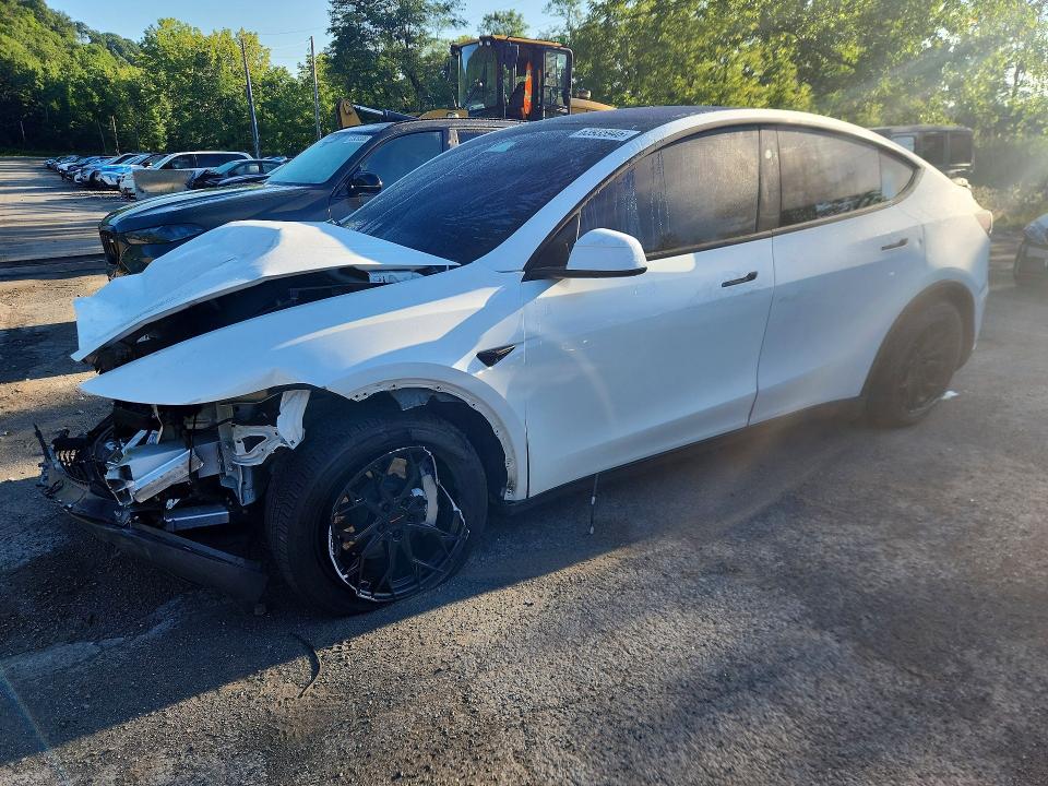 Продажа на аукционе авто 2026 Tesla Model Y, vin: 7SAYGDEDXTF460888, номер лота: 63935946