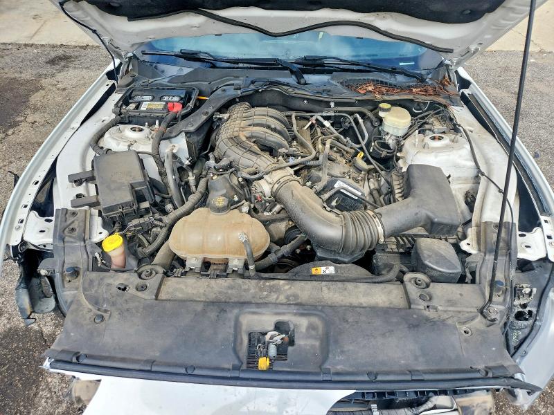 63695146 :رقم المزاد ، 1FA6P8AM8G5211780 vin ، 2016 Ford Mustang مزاد بيع