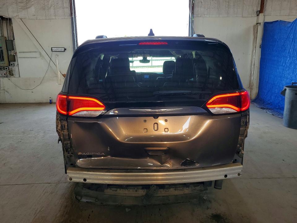 66017656 :رقم المزاد ، 2C4RC1BG3HR569876 vin ، 2017 Chrysler Pacifica مزاد بيع